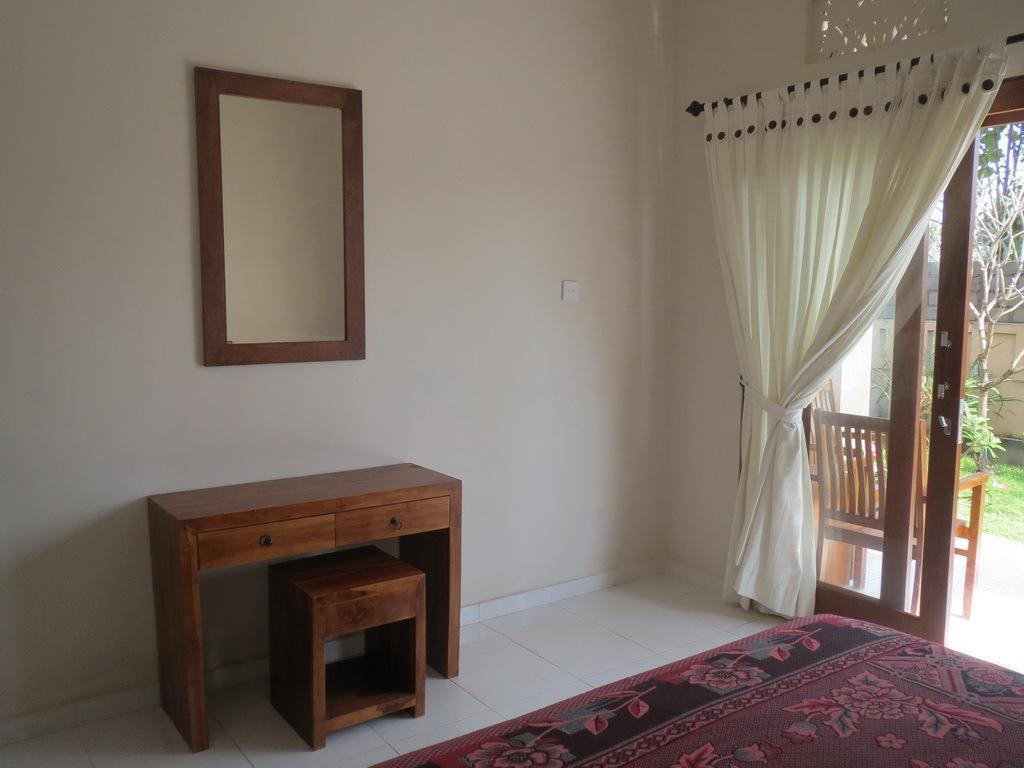 אמד Mesari Homestay & Warung חדר תמונה